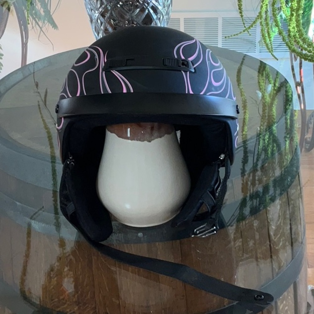 Women Pink/Blk Half Helmet. Medium